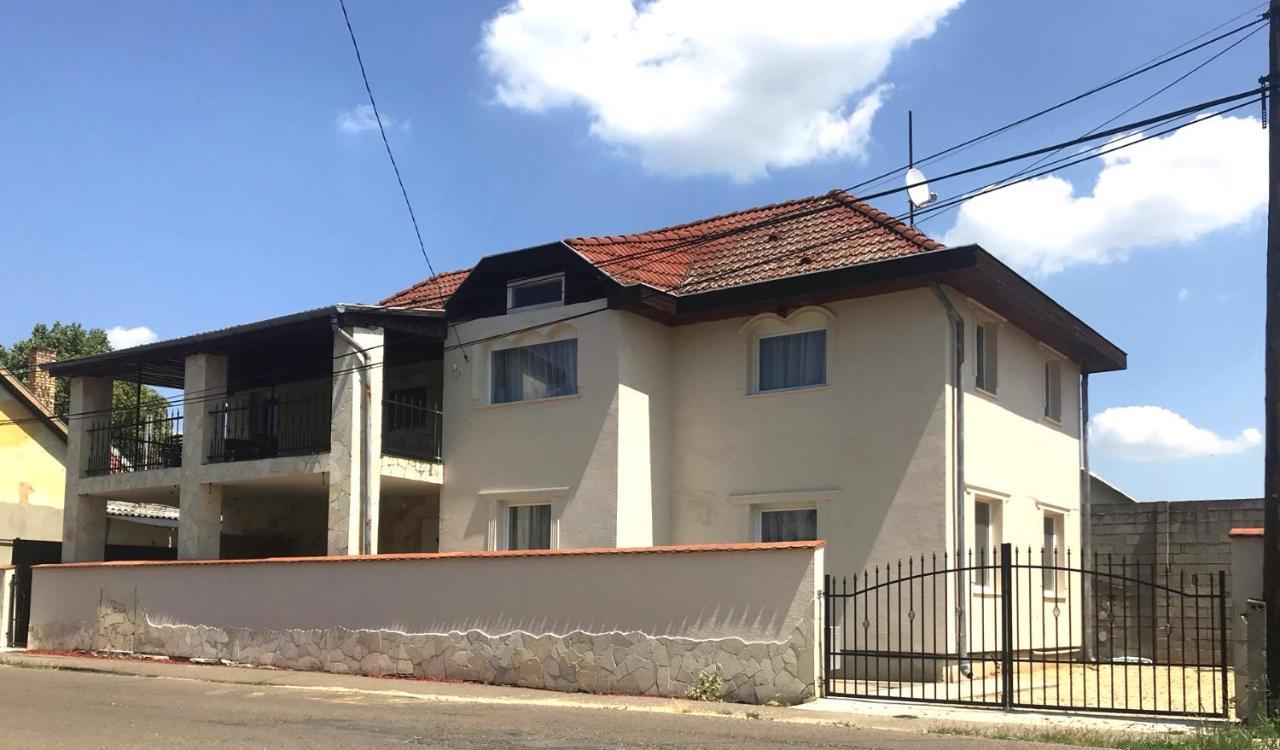 Ferienwohnung Grand Terasz Tiszafüred Exterior foto